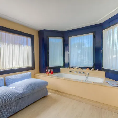 Luxury - Garden & Pool For 11 Guests * Fregenae
