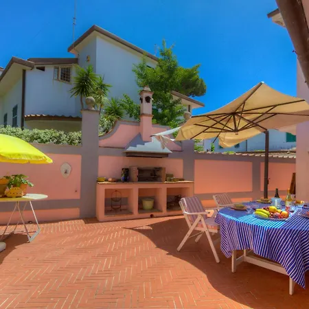 Villa Luxury - Garden & Pool For 11 Guests